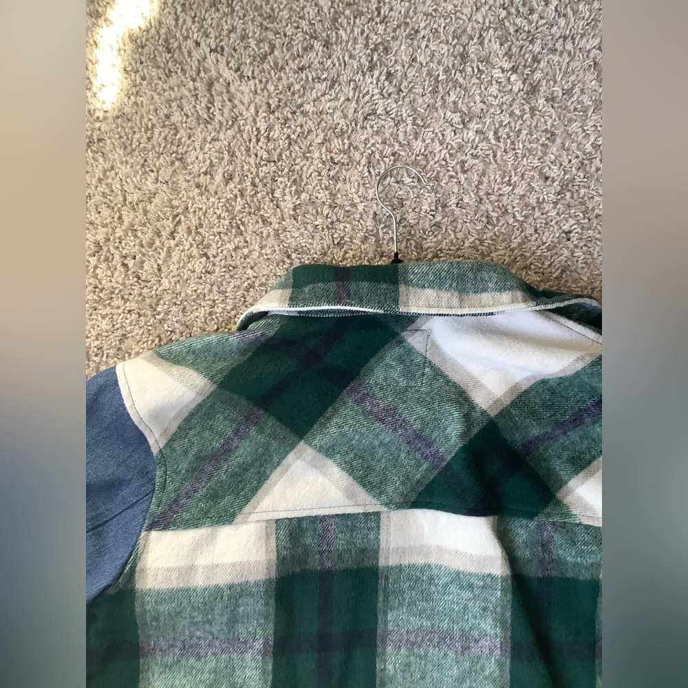 Altar’d State Flannel - Picture 13 of 15